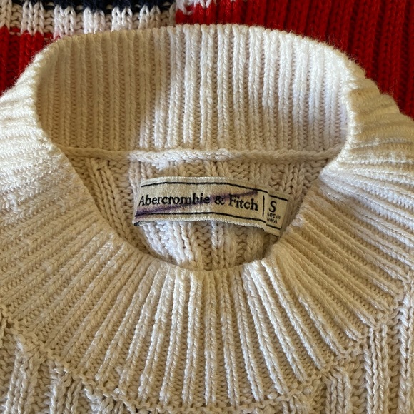 A&F Abercrombie & Fitch Red White Blue Sleeveless Sweater Vest Women US Size S - Picture 2 of 7